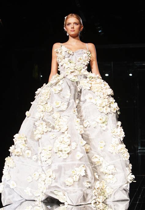 dolce and gabbana wedding dress